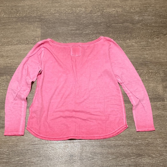 Abercrombie & Fitch Red Ombré Long Sleeve Tee - Picture 5 of 6